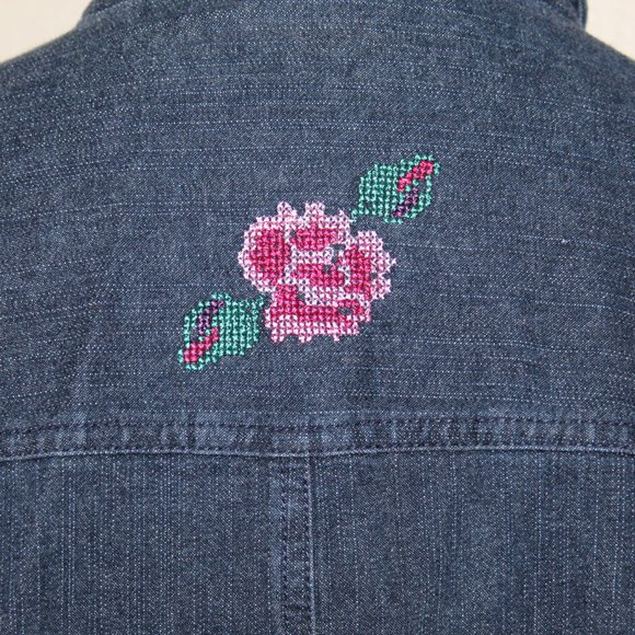 Liz & Me Blue Denim Button Up Long Sleeve Shirt Embroidered Flowers Womens XL/1X - Picture 8 of 9